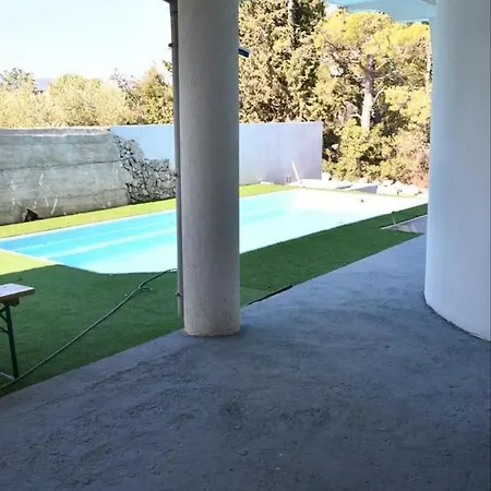 Πανσιόν Luma *