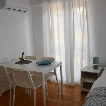 Luma Πανσιόν Rudina